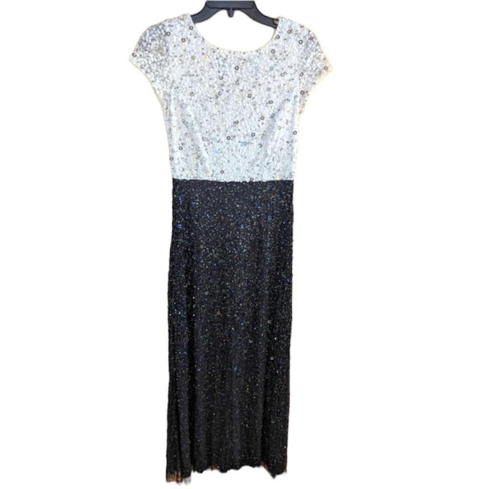 Adriana Papel Sequined Evening Gown Like New Sz 2P - Picture 5 of 7
